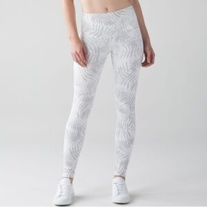 Lululemon Wunder Under Pant (Hi-Rise) Palm Camo White Nimbus size 6